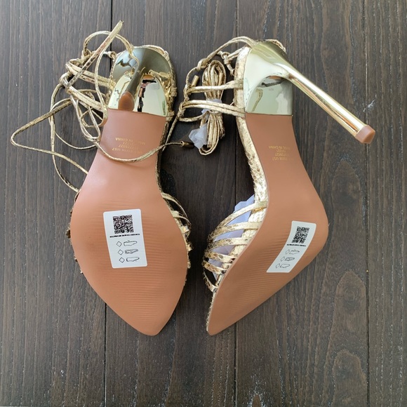 NWT size 7- ASOS Design Nandi Gold strappy High Heels in Gold Snake Skin - Picture 5 of 8
